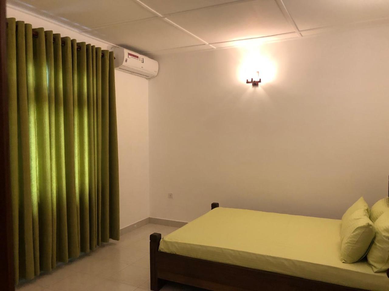 12 B Lewella Road, Kandy. Exterior photo