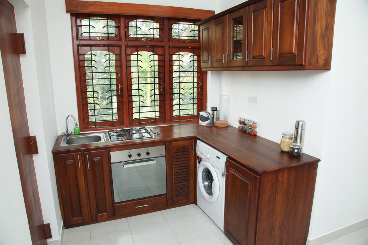 12 B Lewella Road, Kandy. Exterior photo